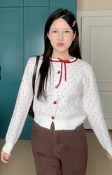 Цагаан улаан кардиган