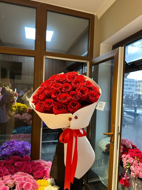 Red rose only 25 