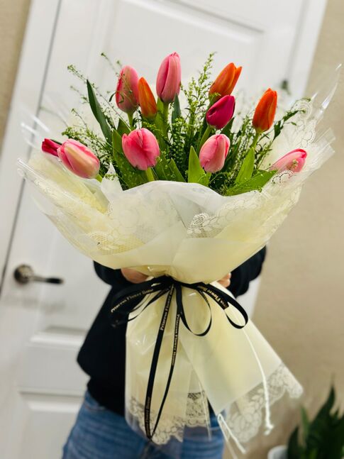 Tulip ( алтанзул ) 11ш тэй баглаа