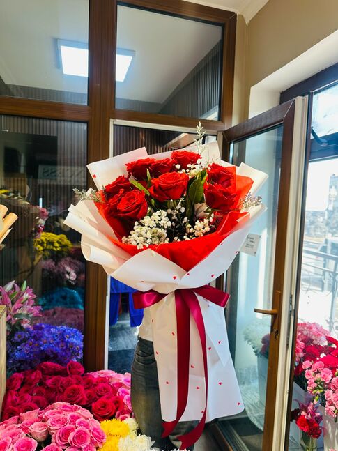 Red rose only 9 