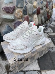 Adidas lv 