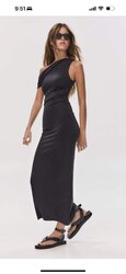 Long dress with an asymmetric neckline