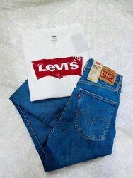 Skinny jeans