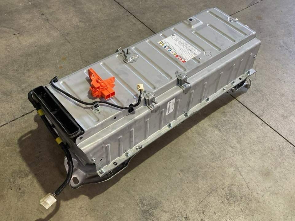 Toyota crown 210 kom battery