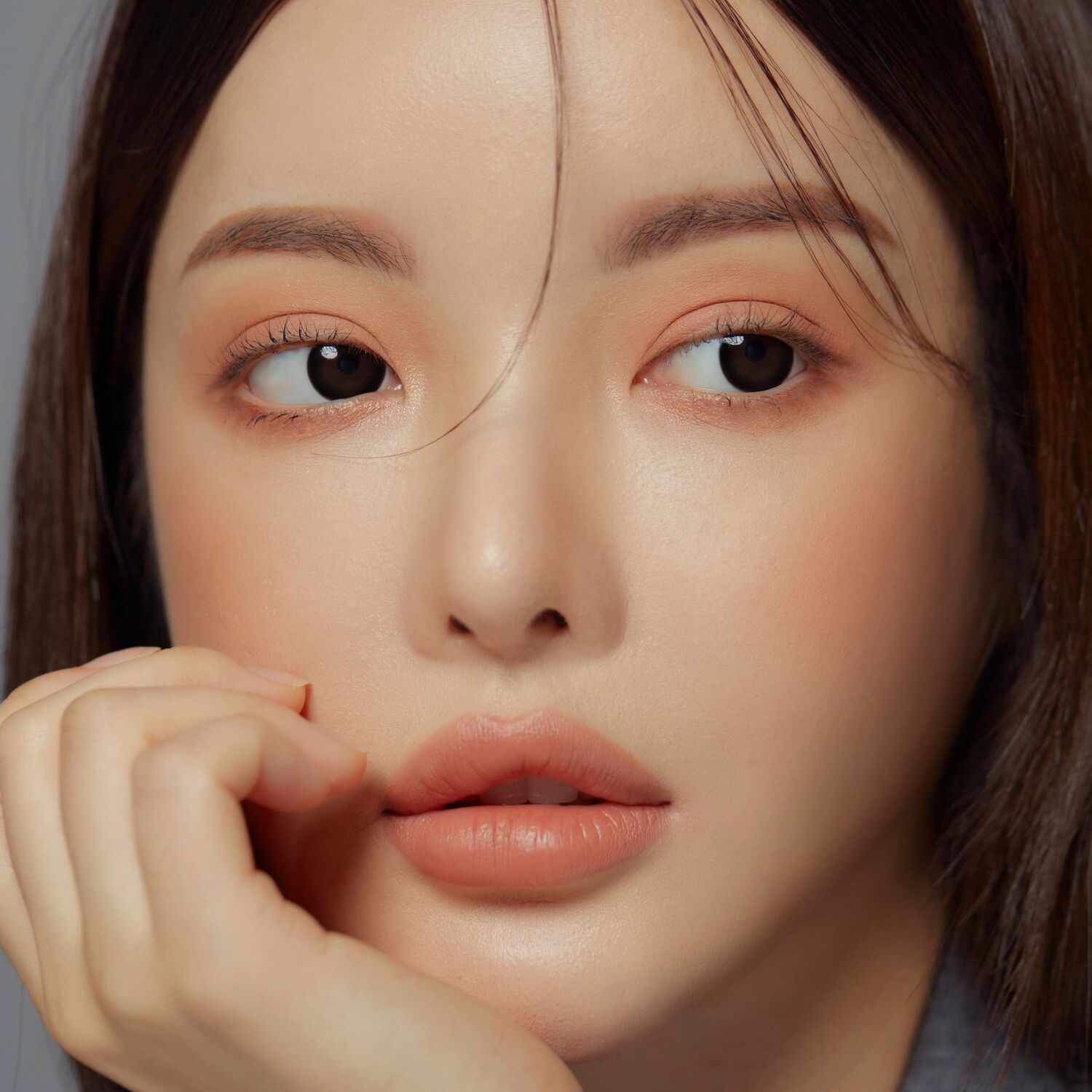 MEGA LOOK MIDSOMEBLACK