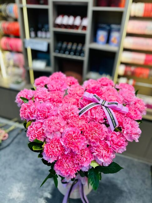 Valentine's hearth bouqet 