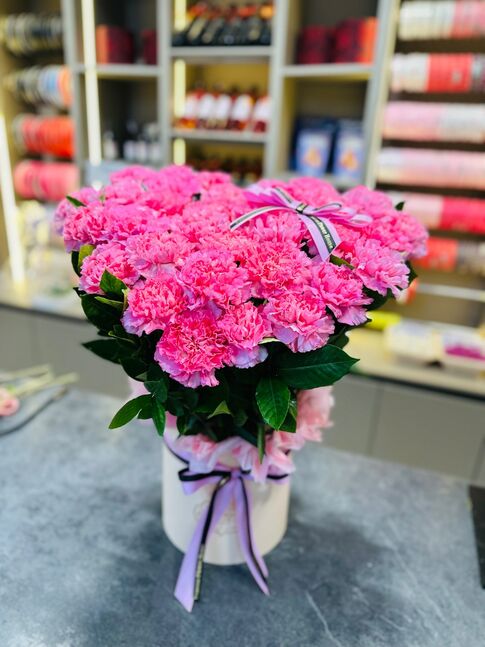 Valentine's hearth bouqet 