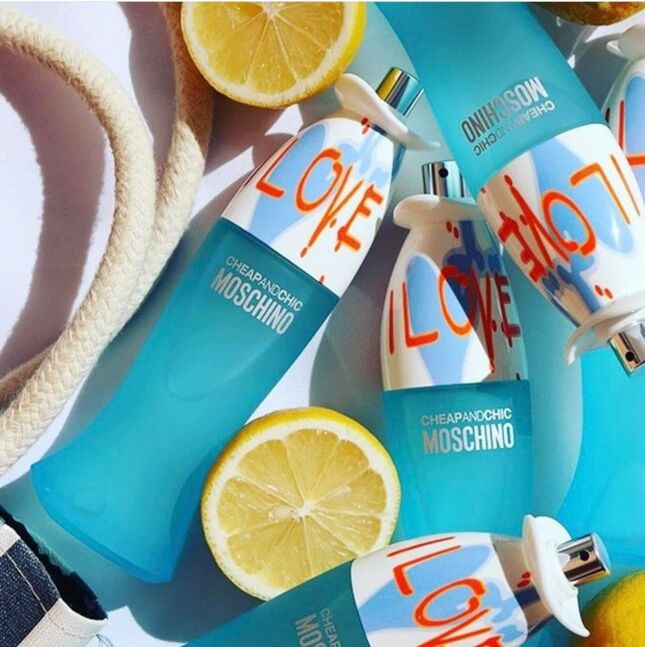 Moschino love love 