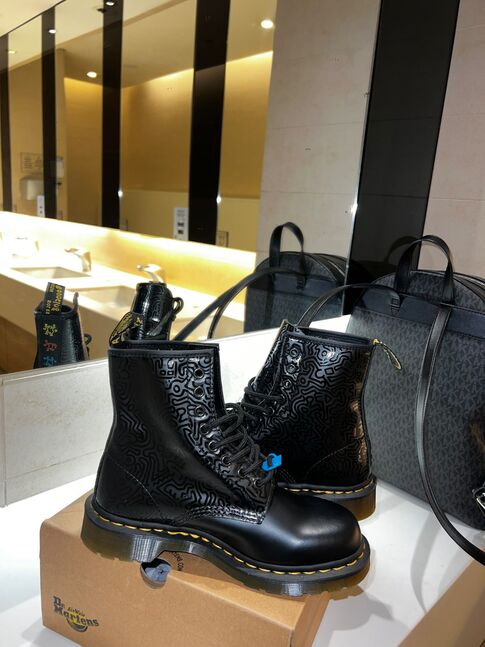 Dr martens 1460 keith haring