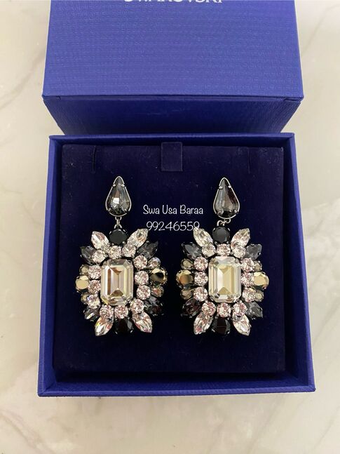 Swarovski - shouric earrings
