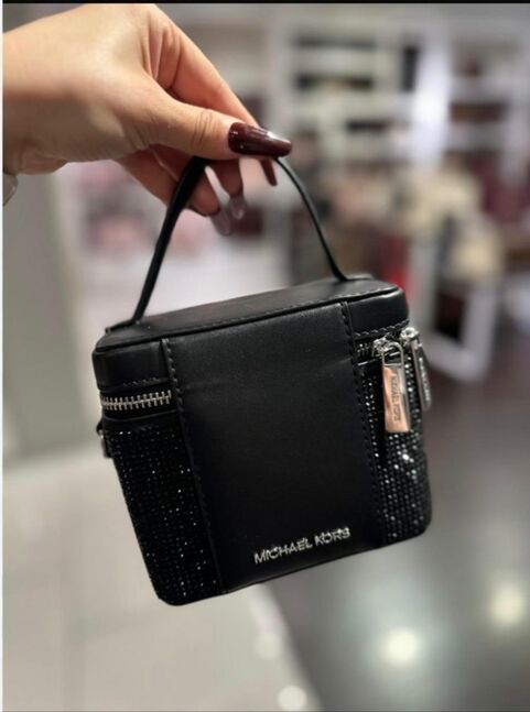 Michael kors crossbody 