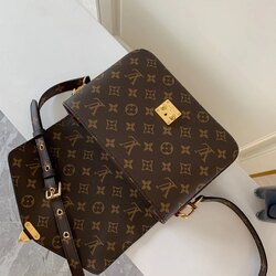 Lv pochette metis