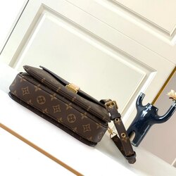 Lv pochette metis