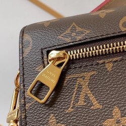 Lv pochette metis