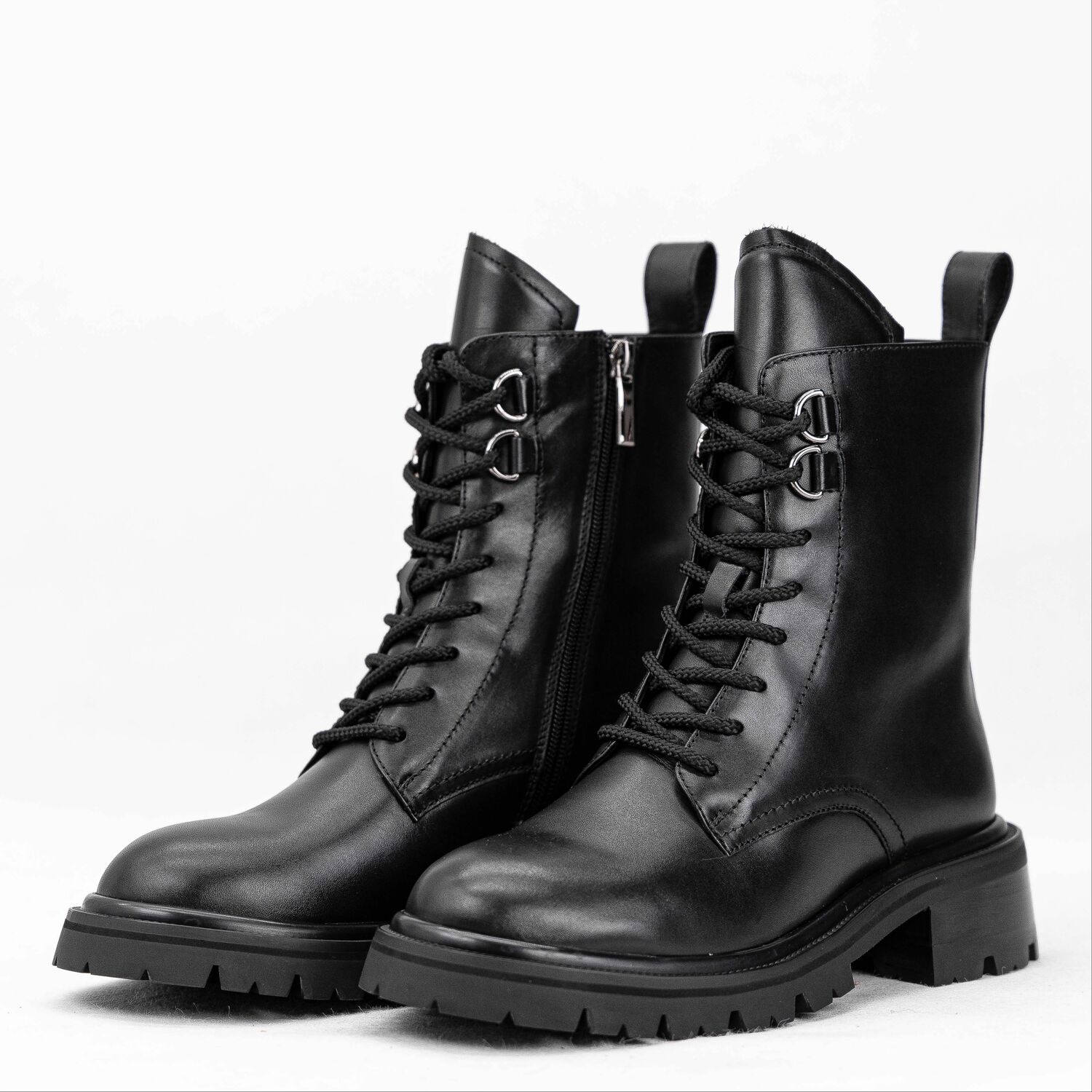 Sasha Fabiani WOMEN WINTER ANKLE BOOTS