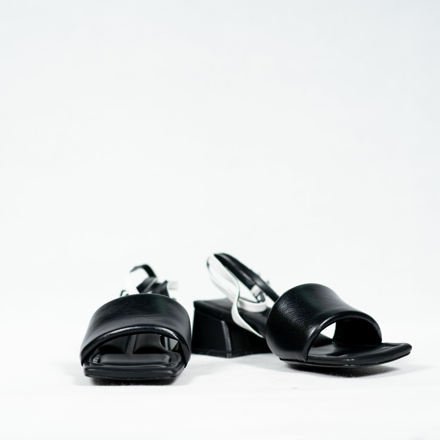 Sasha Fabiani WOMEN HEELED SANDALS