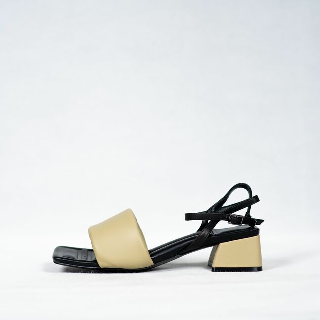 Sasha Fabiani WOMEN HEELED SANDALS