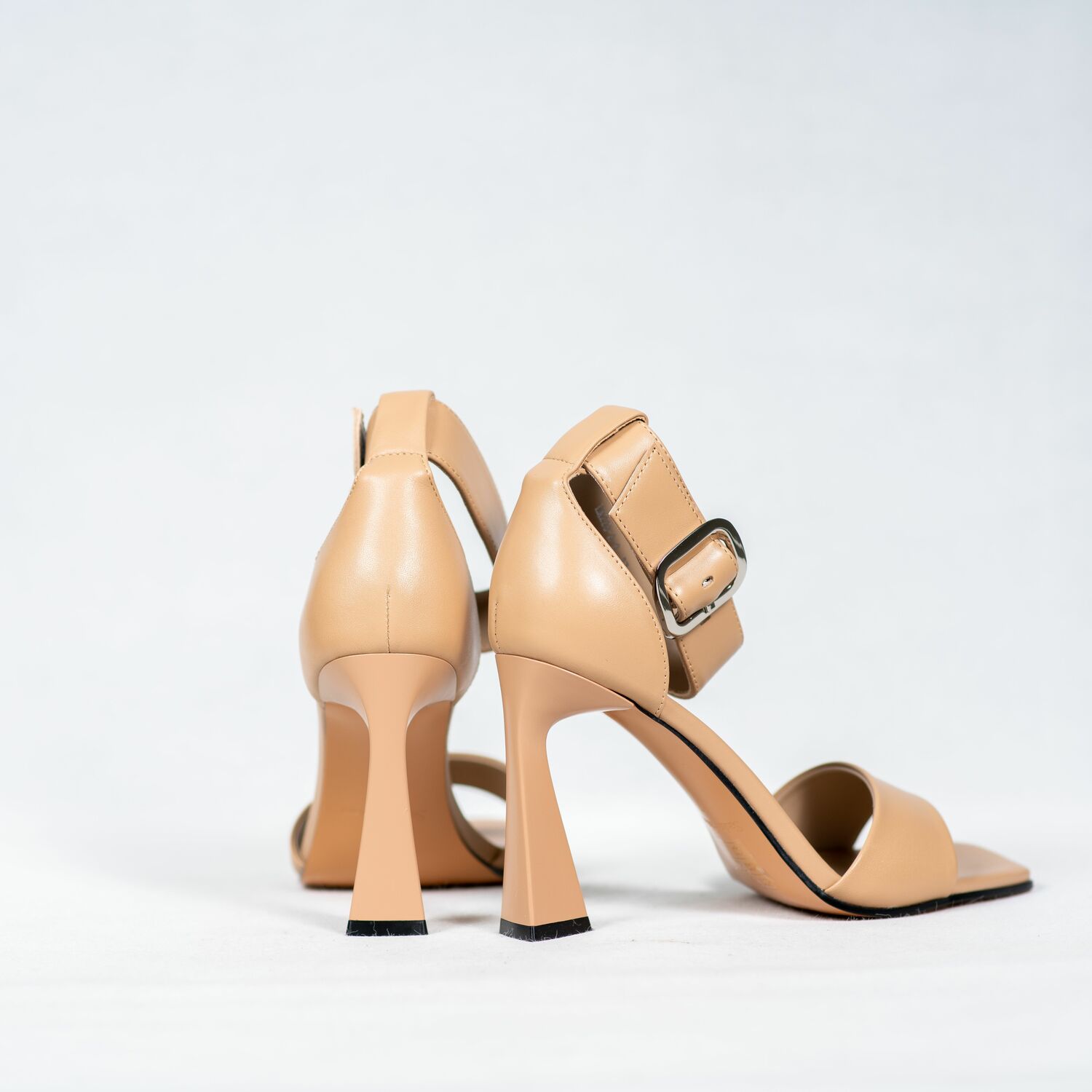 Sasha Fabiani WOMEN HEELED SANDALS