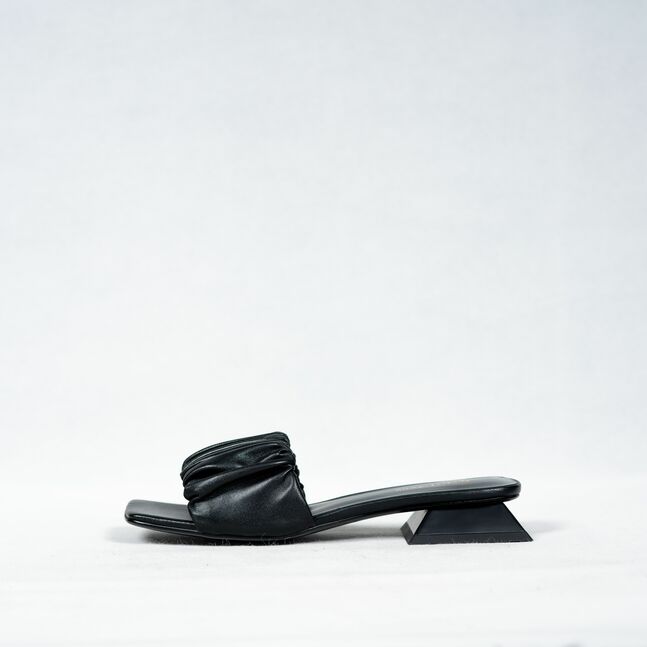 Sasha Fabiani WOMEN SLIPPERS