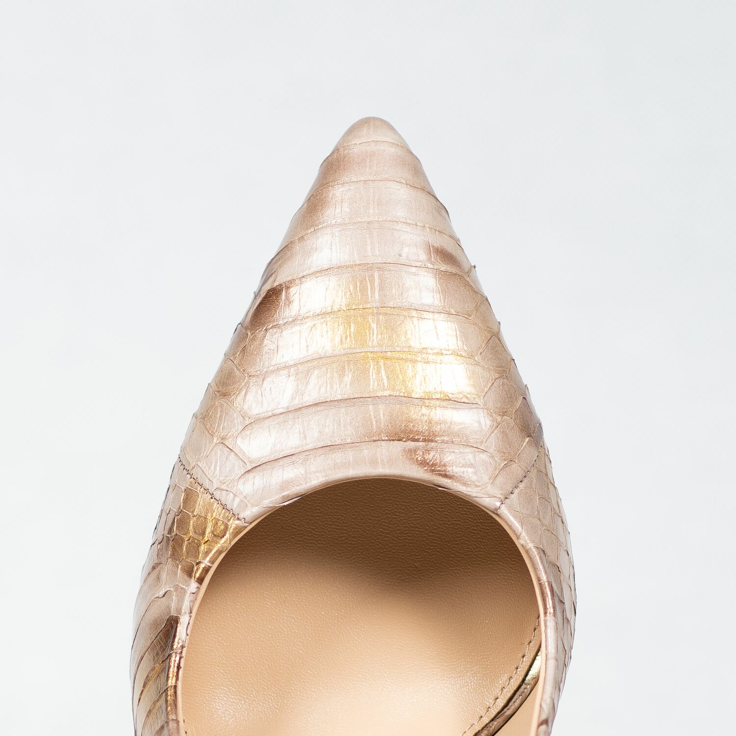 Sasha Fabiani HIGH HEELES