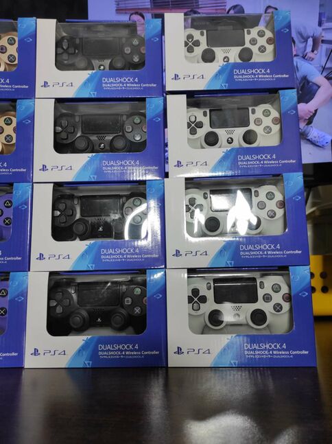 Dualshock 4 wireless controller 