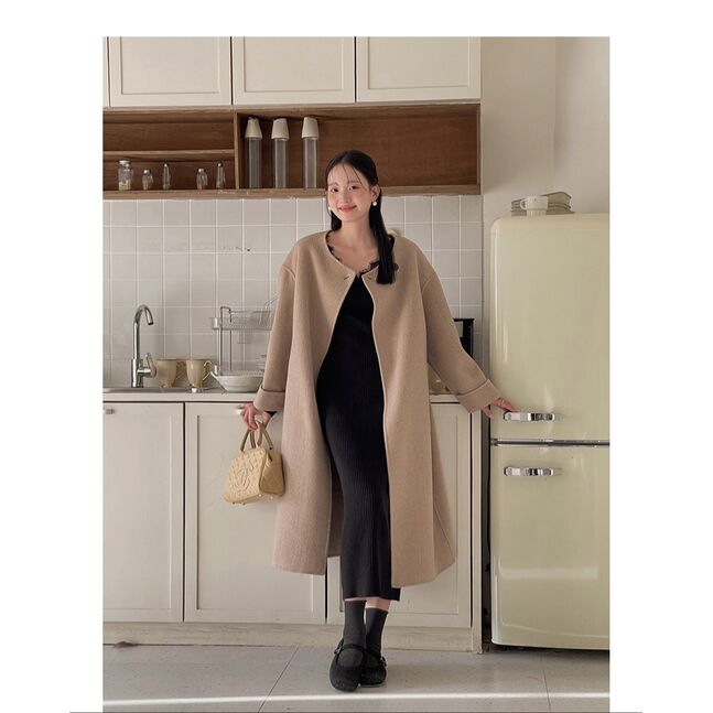 WOOL BEIGE COAT WITH SCARF