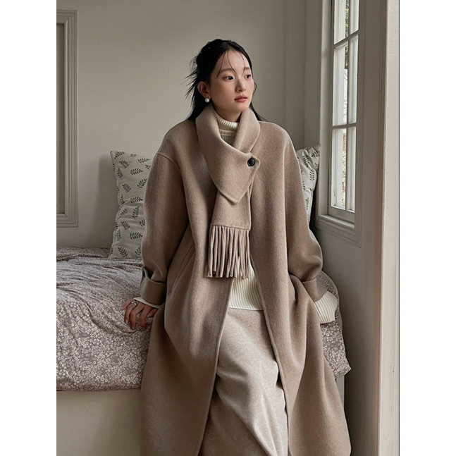 WOOL BEIGE COAT WITH SCARF