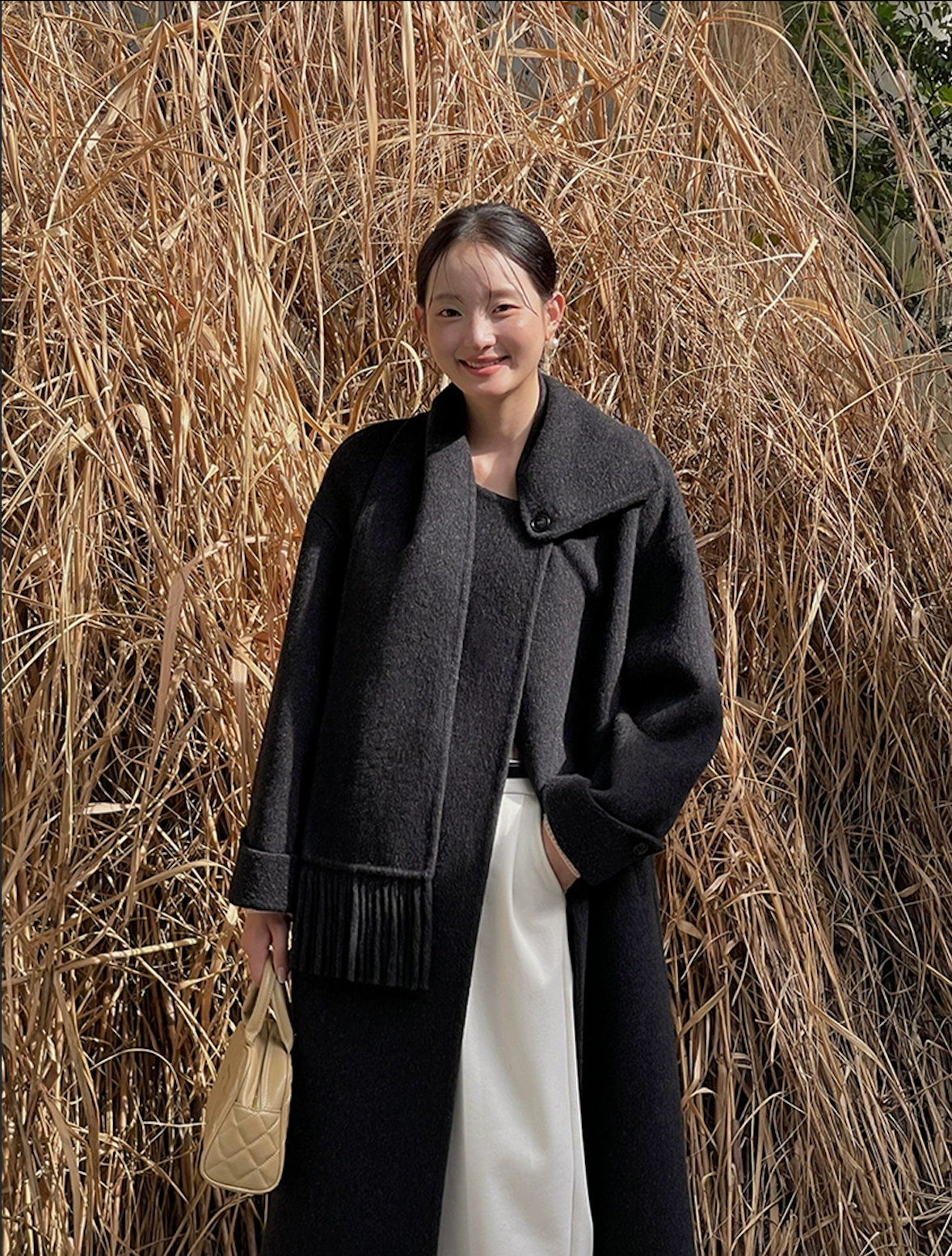 WOOL BLACK COAT WITH SCARF