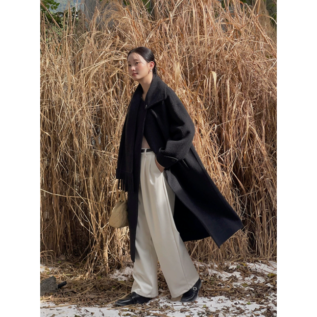 WOOL BLACK COAT WITH SCARF