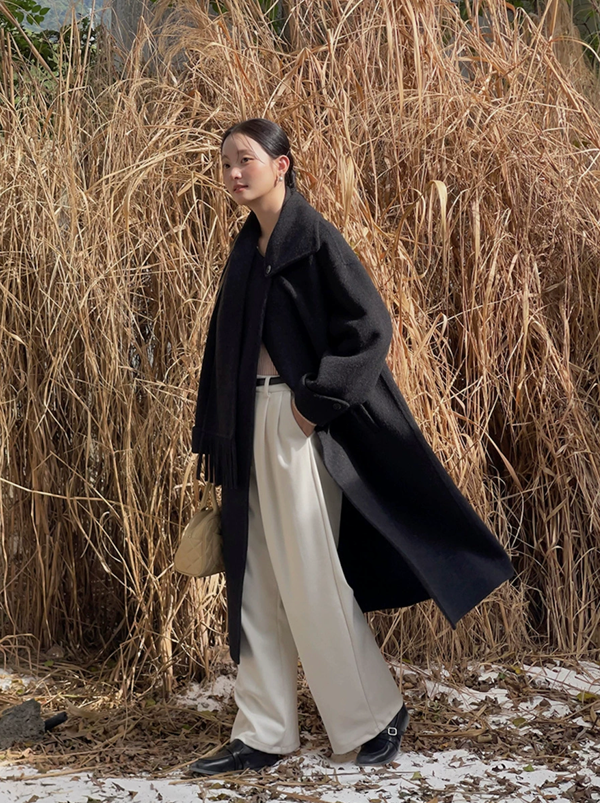 WOOL BLACK COAT WITH SCARF