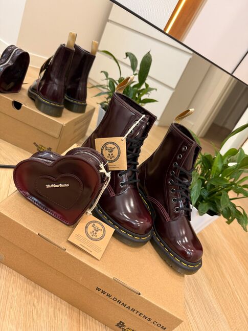 Dr martens cherry