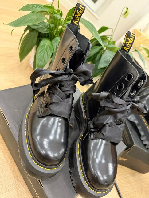 Dr martens molly