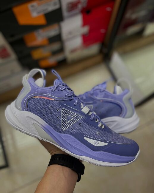 Peak lightweight size 43