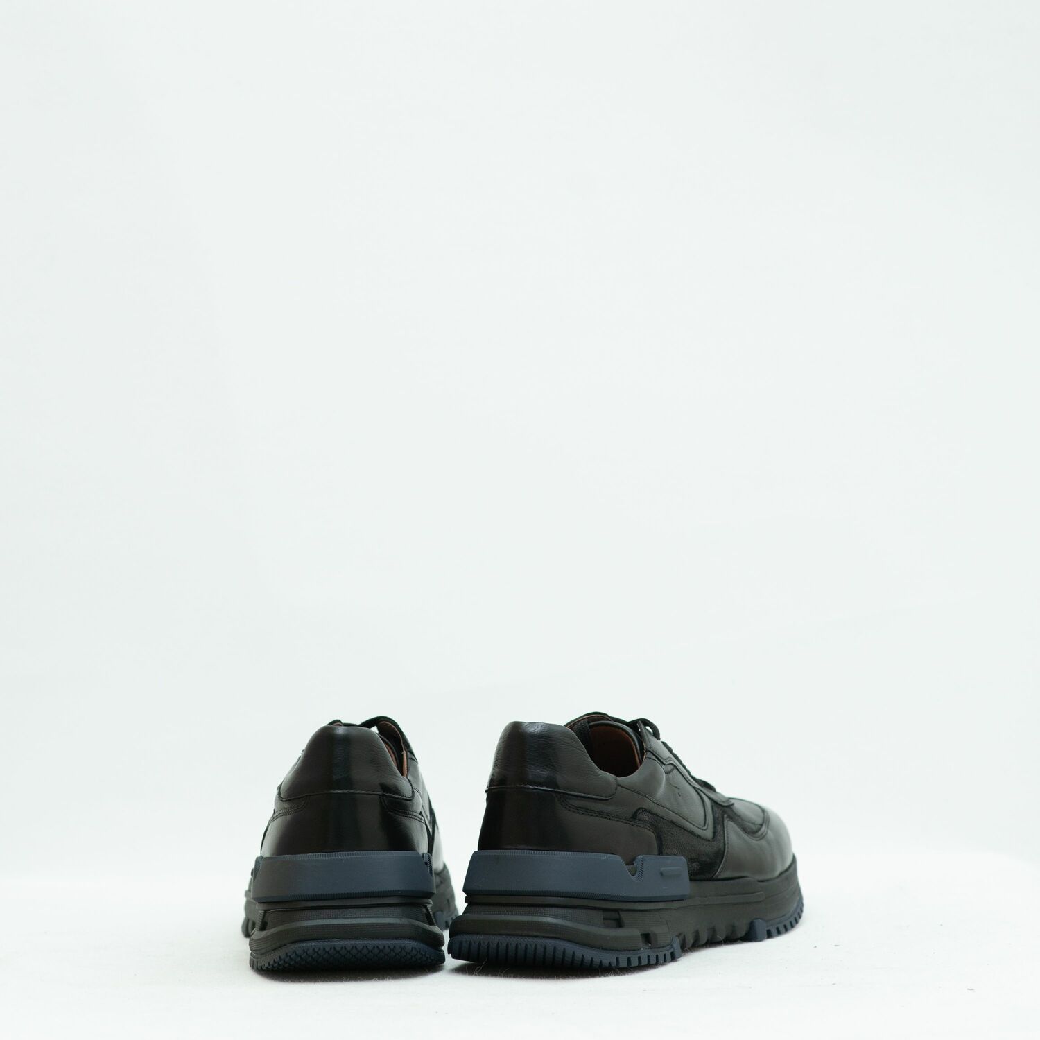 CINDY C ERIC MEN SNEAKERS