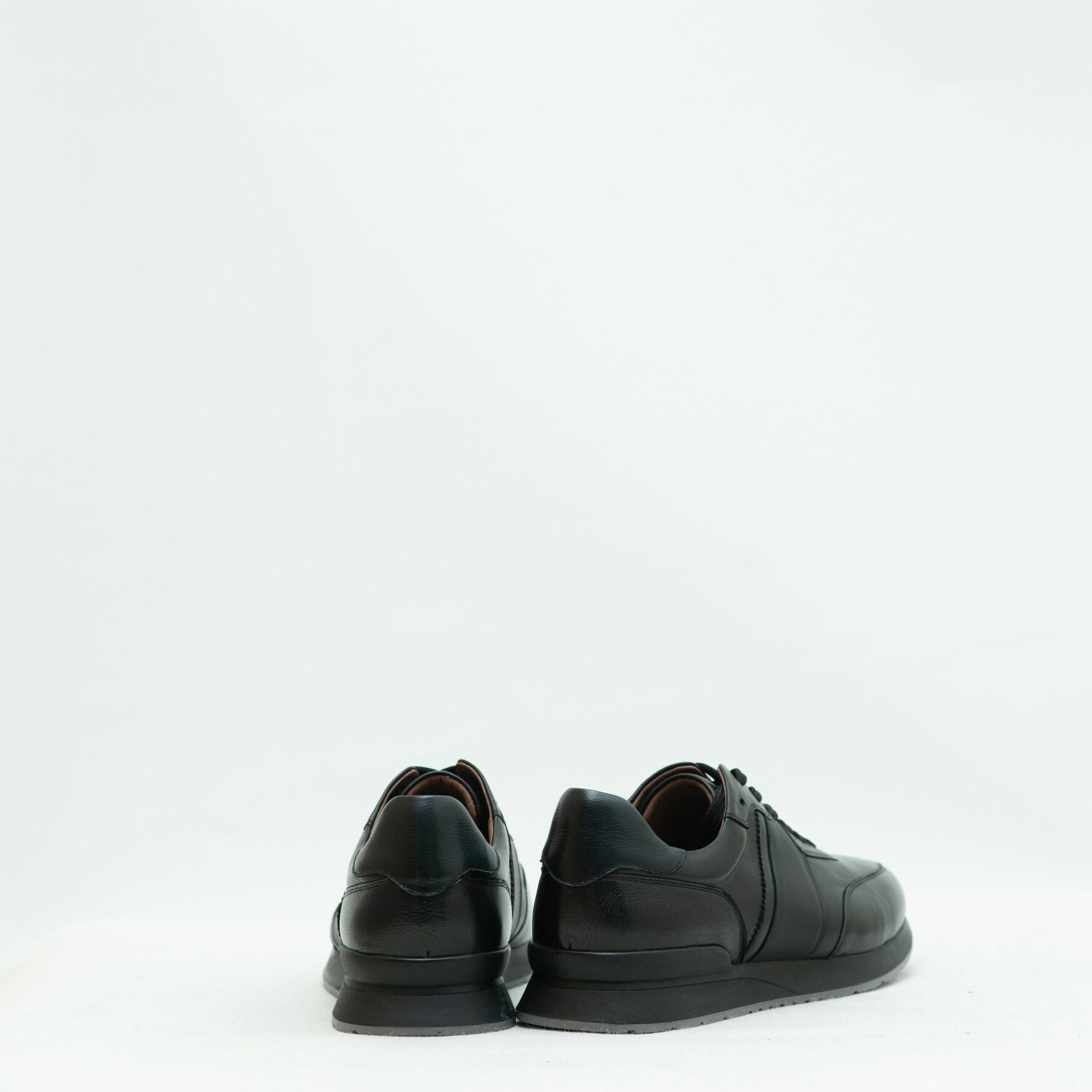CINDY C ERIC MEN SNEAKERS