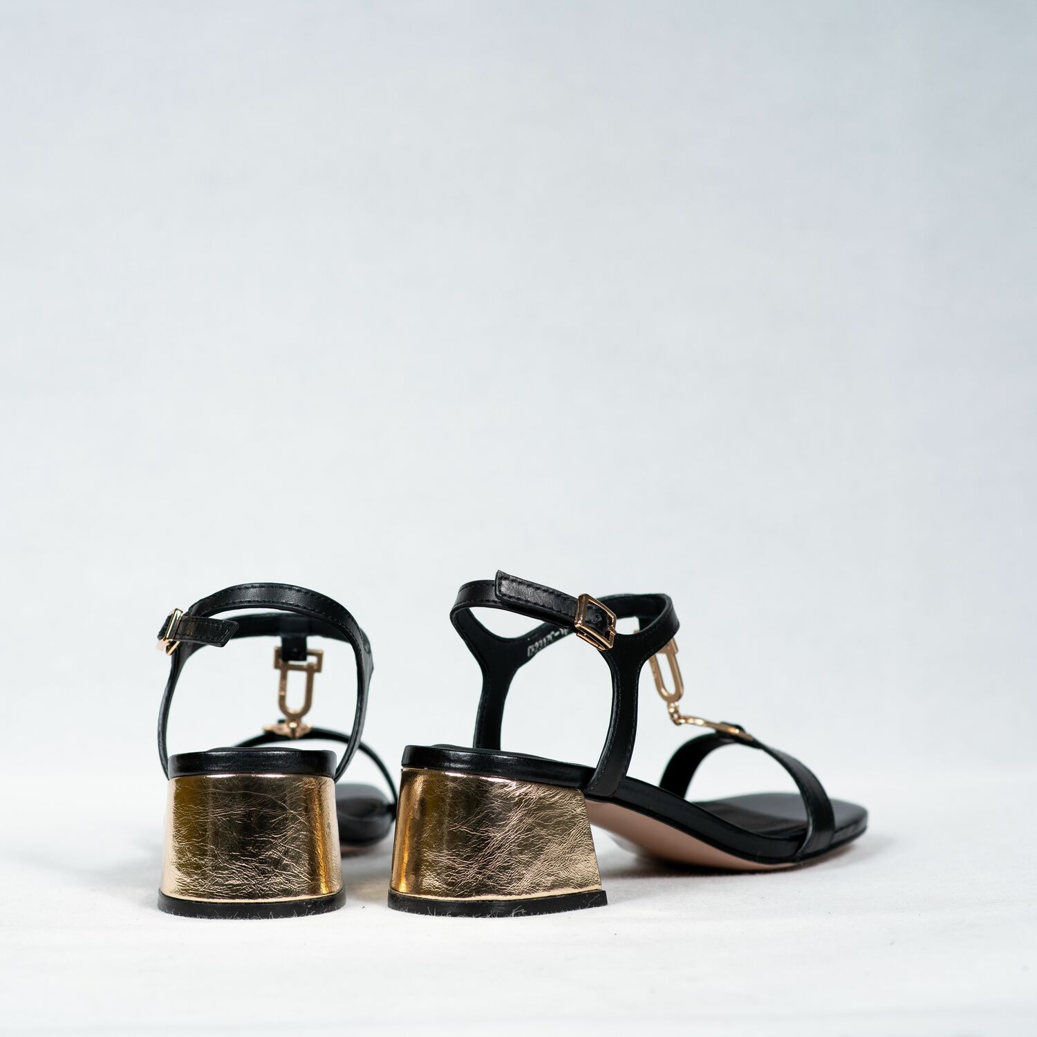 CINDY C ERIC WOMEN HEELED SANDALS