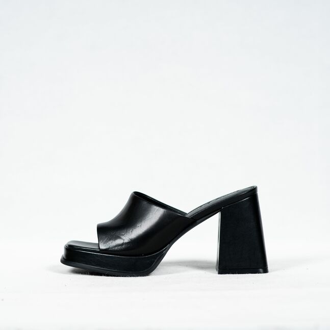 CINDY C ERIC WOMEN HEELED SANDALS