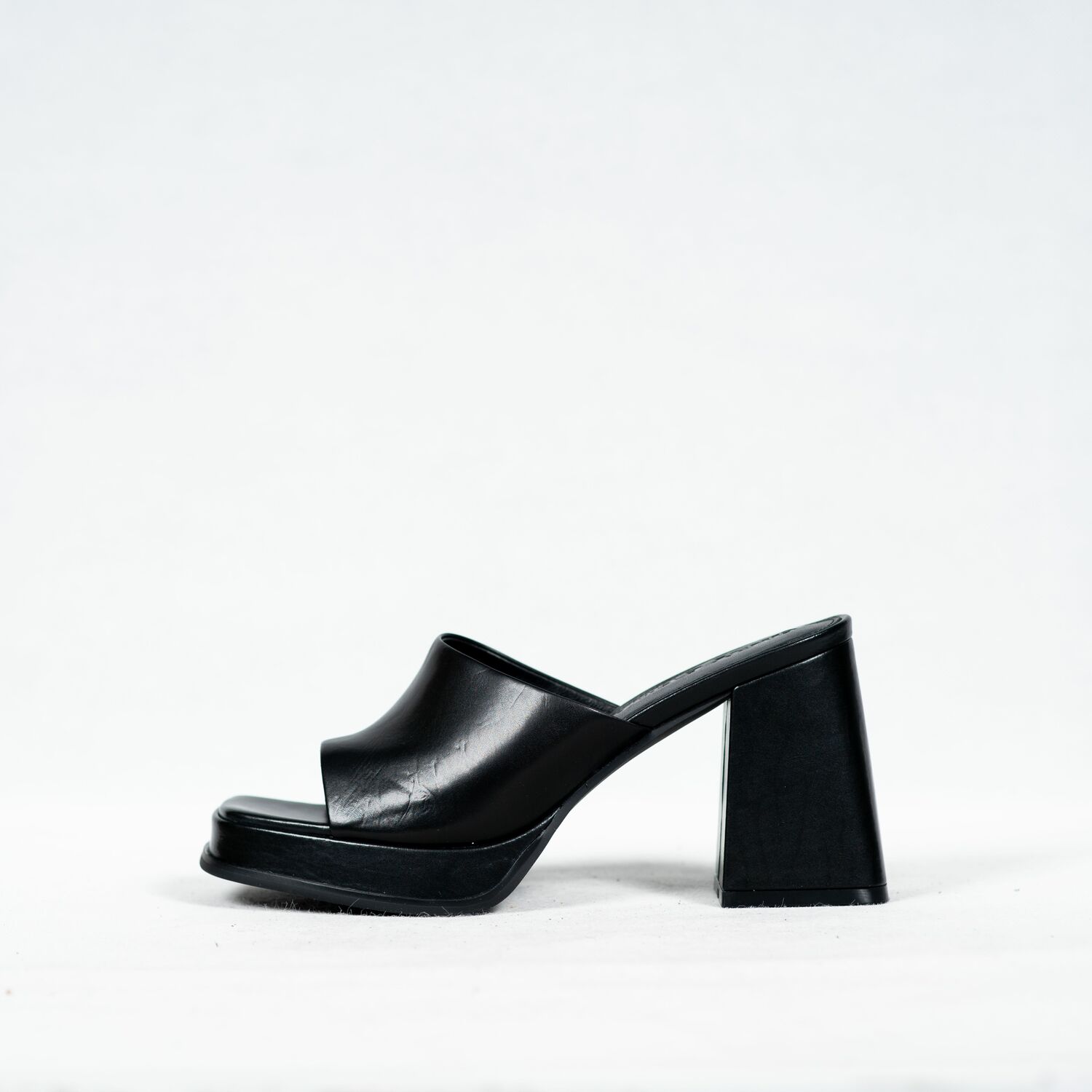 CINDY C ERIC WOMEN HEELED SANDALS
