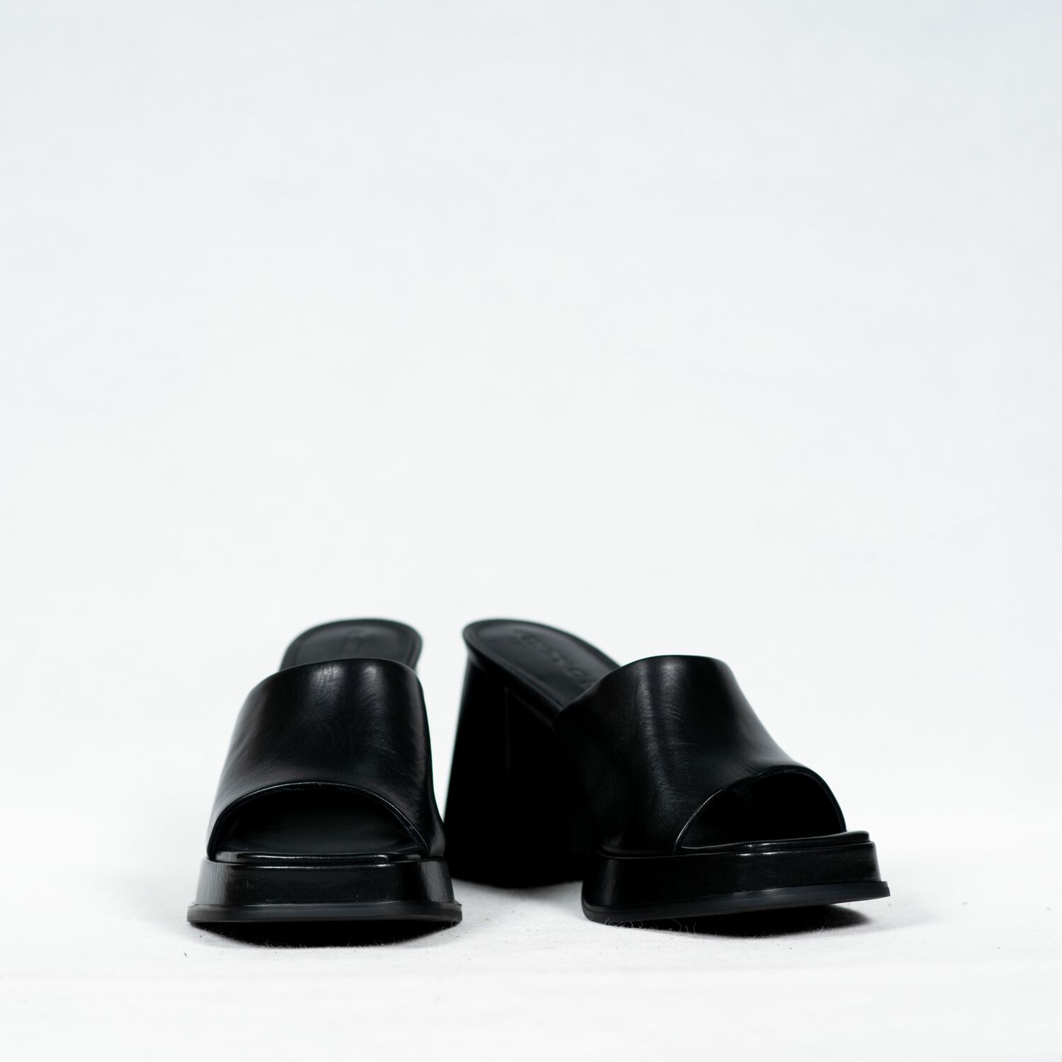 CINDY C ERIC WOMEN HEELED SANDALS