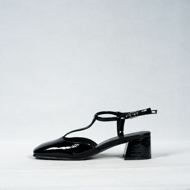 CINDY C ERIC WOMEN HEELED SANDALS