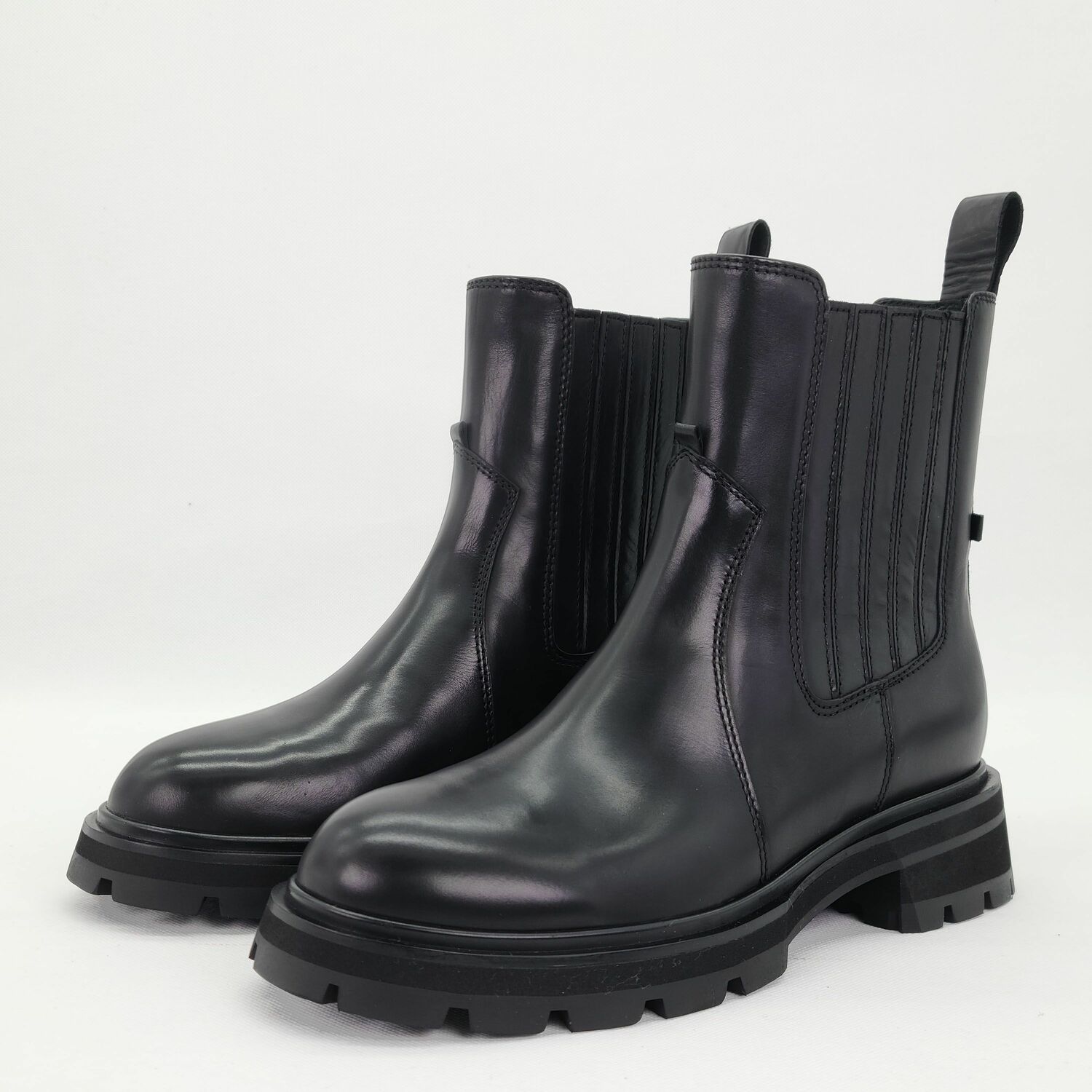 CINDY C ERIC WOMEN CHELSEA BOOTS
