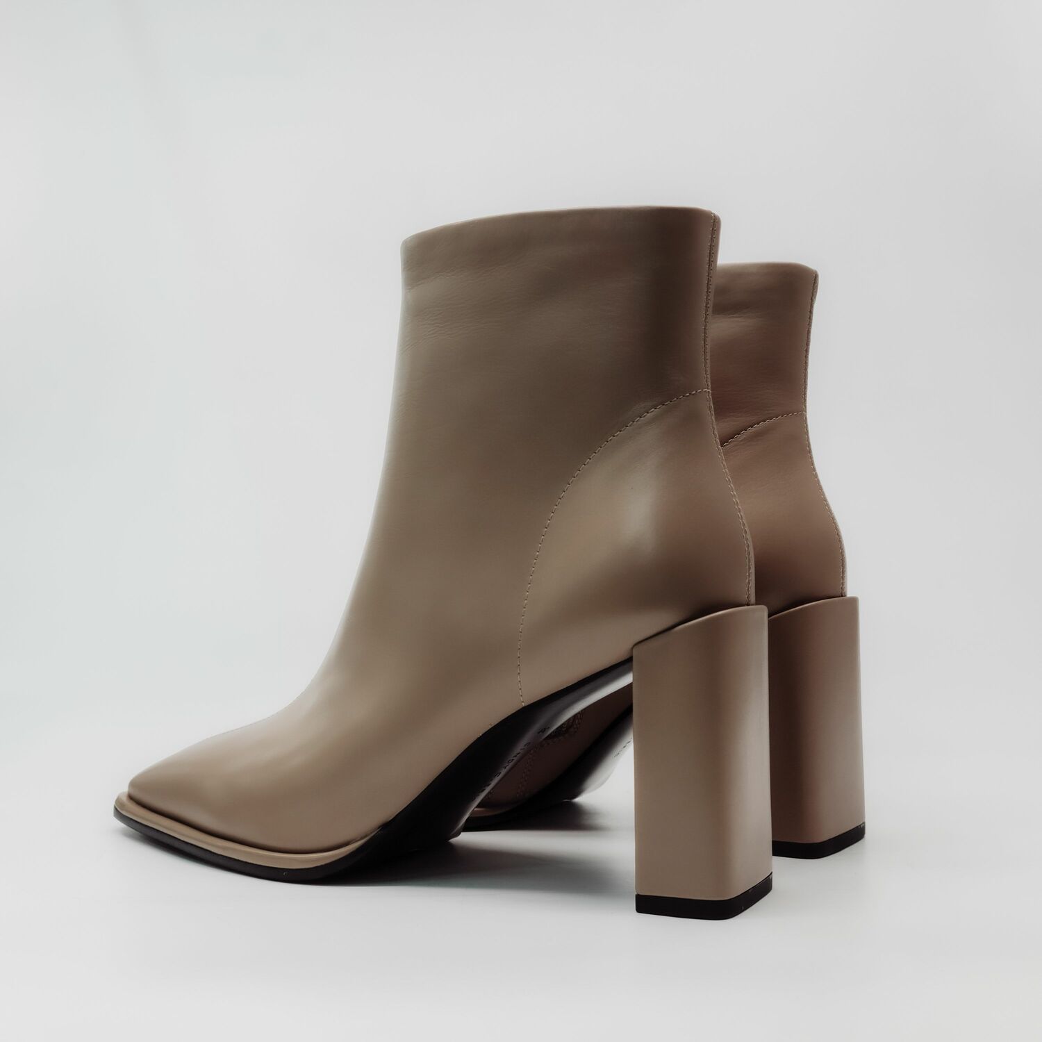 CINDY C ERIC ANKLE BOOTS