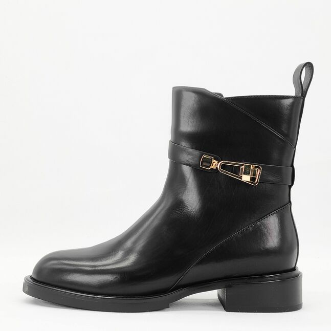 Sasha Fabiani ANKLE BOOTS