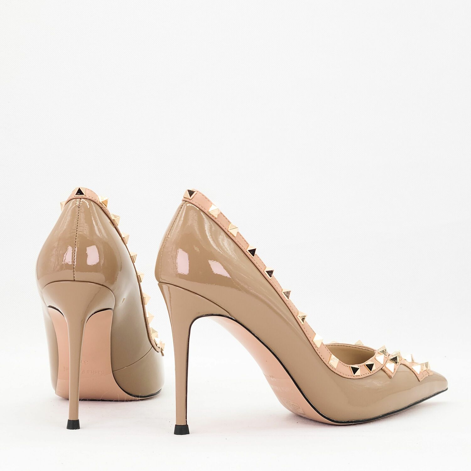 Sasha Fabiani HIGH HEELS