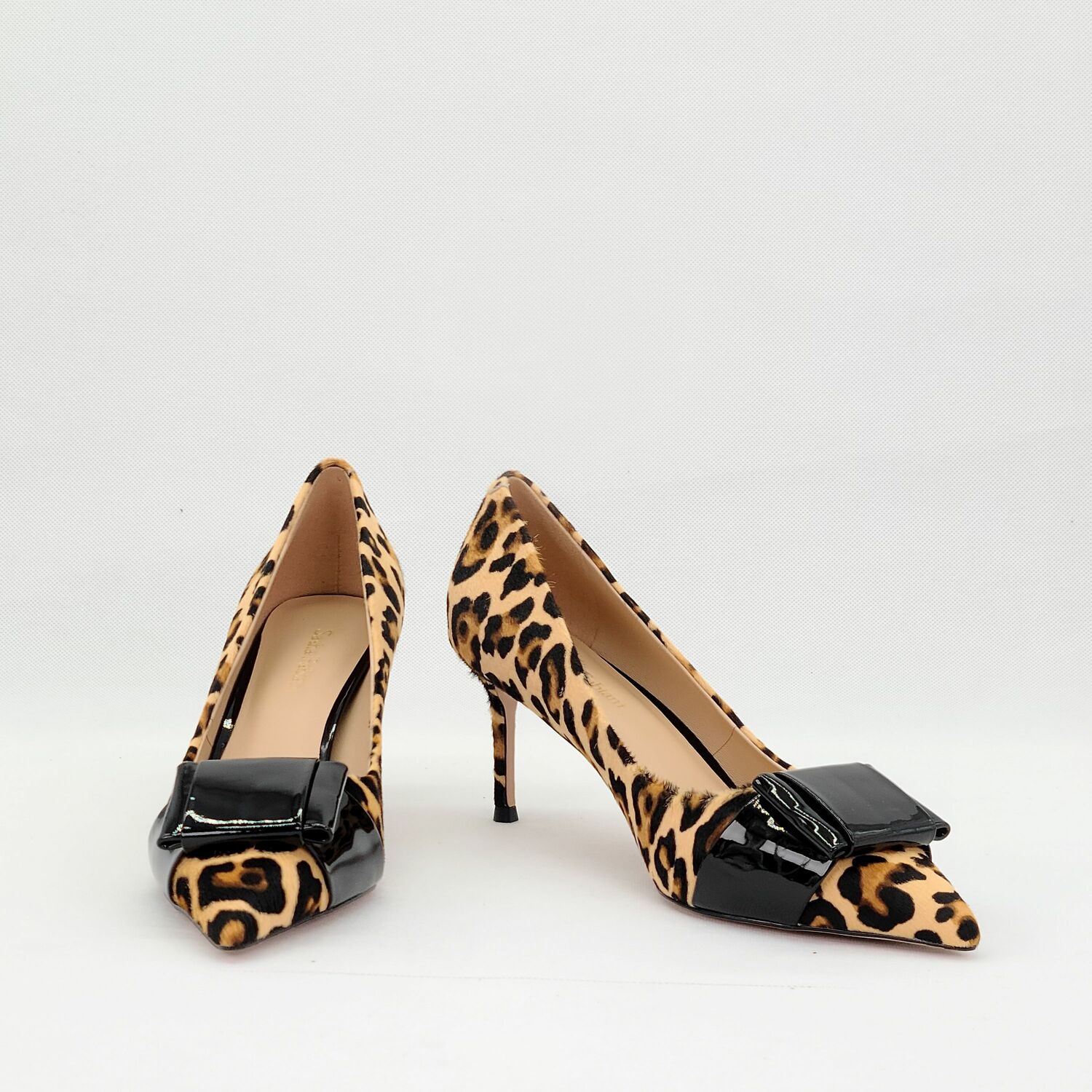 Sasha Fabiani HIGH HEELS