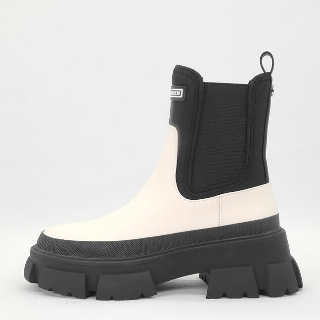Steve Madden WOMEN CHELSEA BOOTS