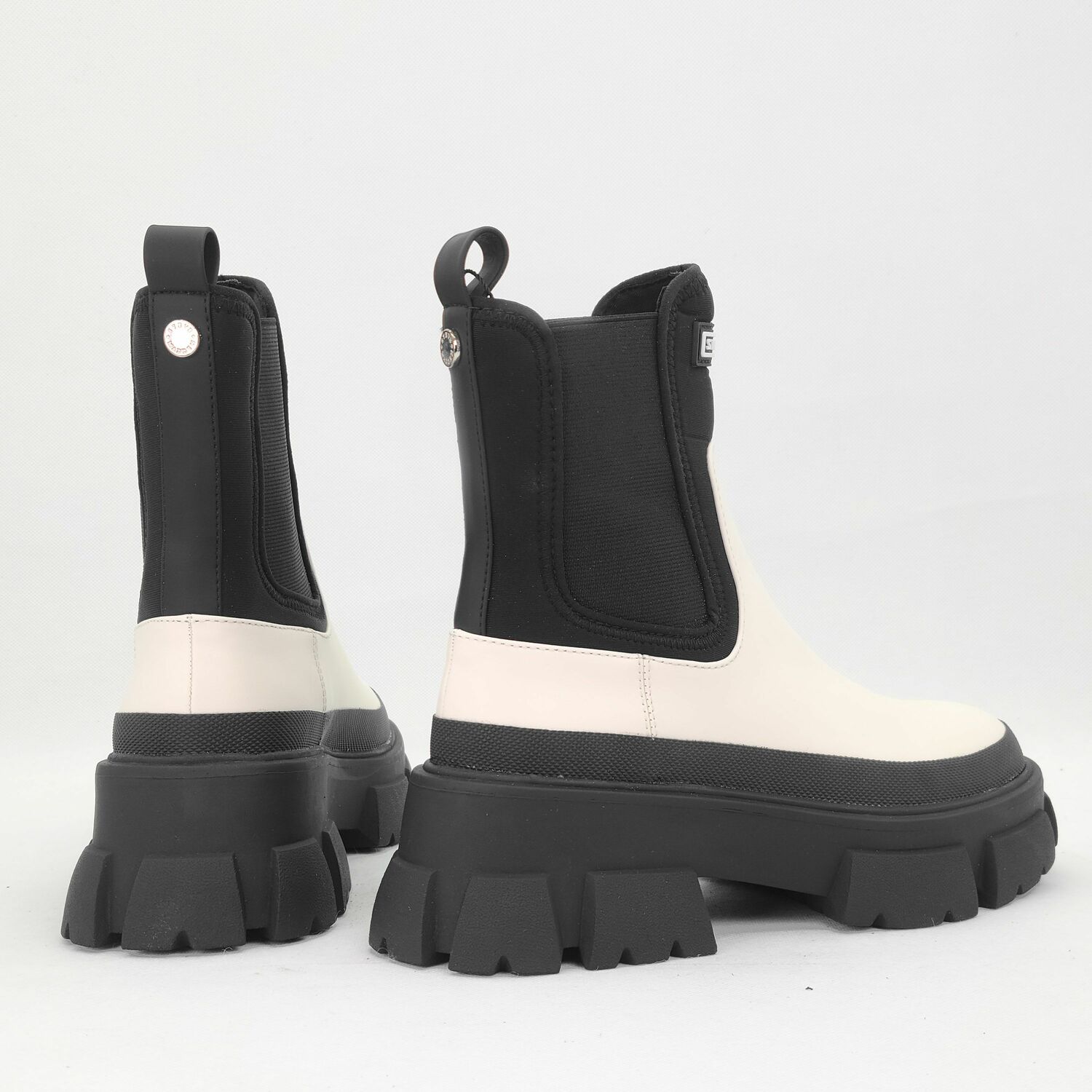 Steve Madden WOMEN CHELSEA BOOTS