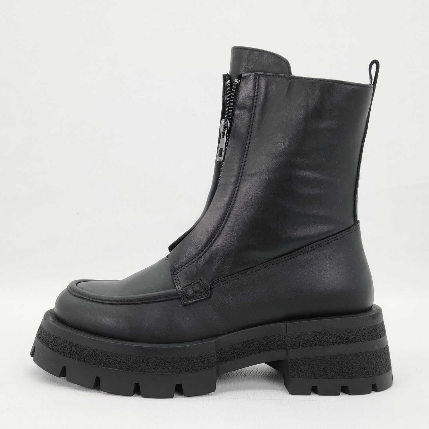 Tosca Blu WOMEN ANKLE BOOTS