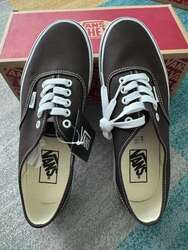 Vans authentic