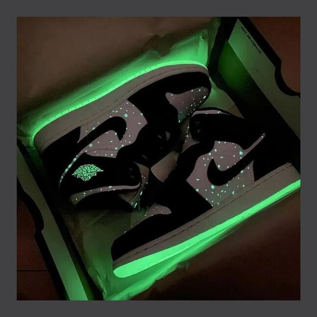 Jordan 1 mid